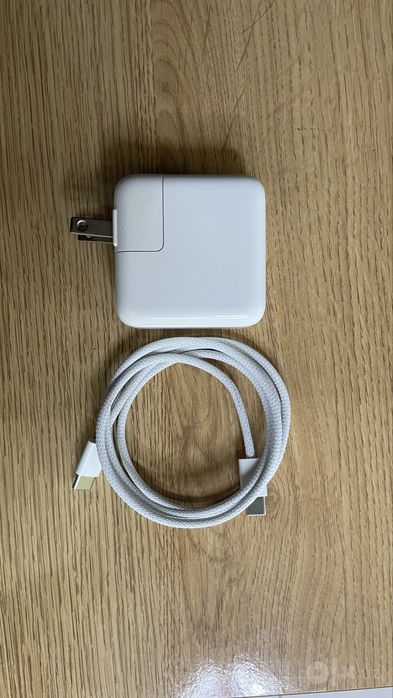 Macbook Zaryadchik sotiladi orginal