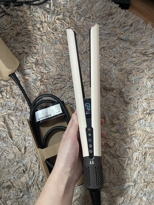 Dyson Airstrait straightener - nou