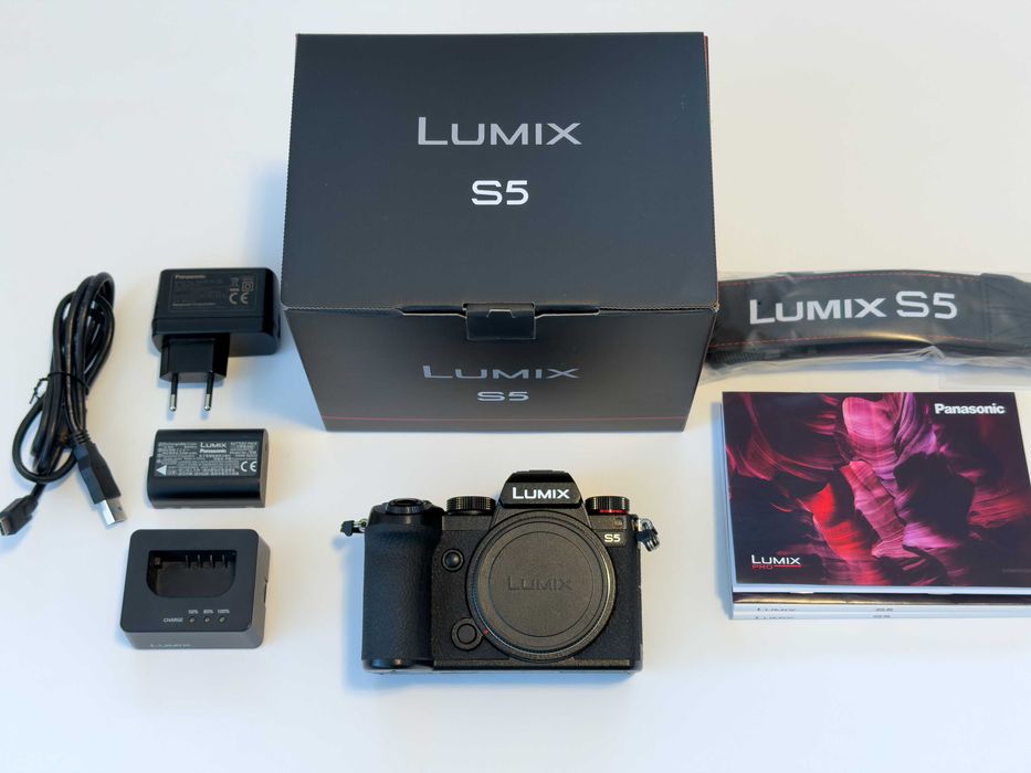 Panasonic Lumix S5 - неразличим от нов !