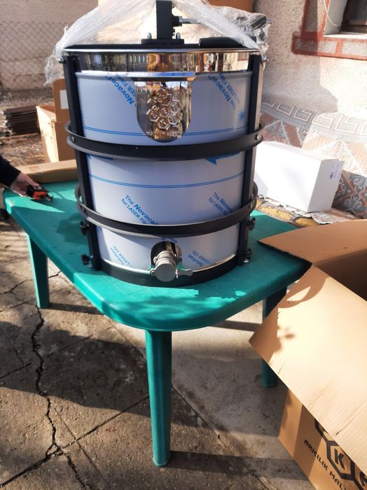 Центрофуга за мед.