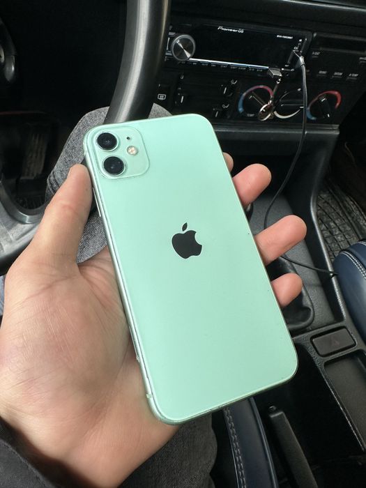 Продам iPhone 11