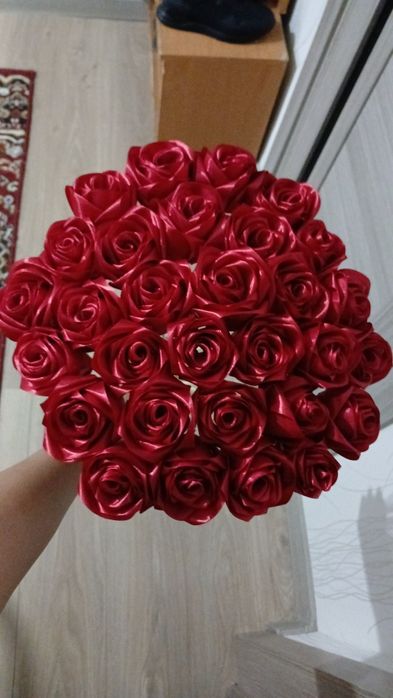 Раушан гулдер(лентадан)