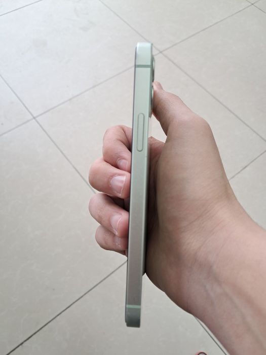 Iphone 12 xolati yaxshi