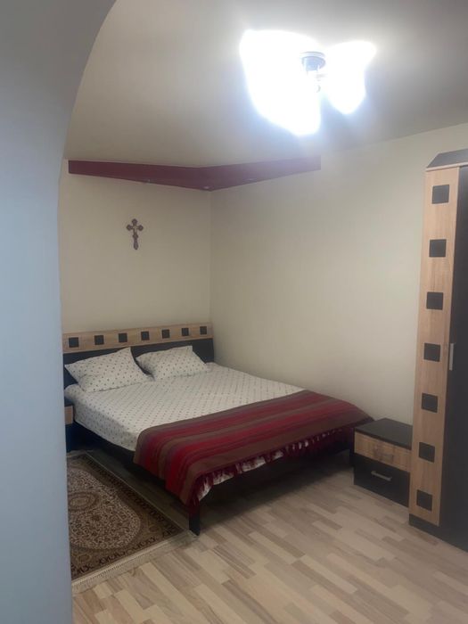 De inchiriat apartament zona Bariera