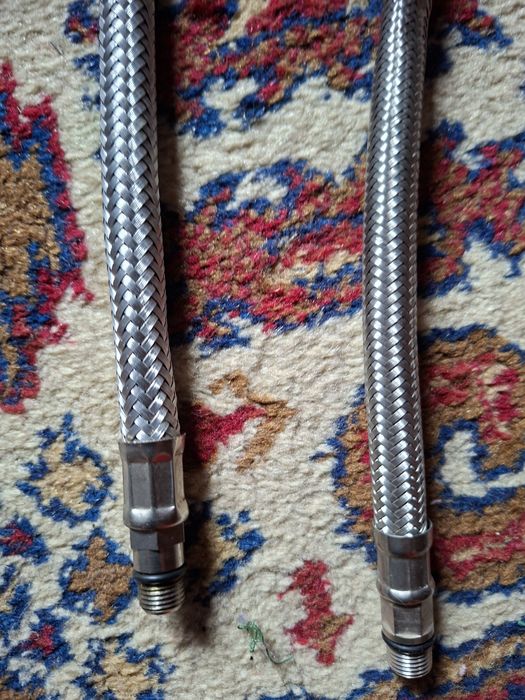 Маркучета за смесител за вода