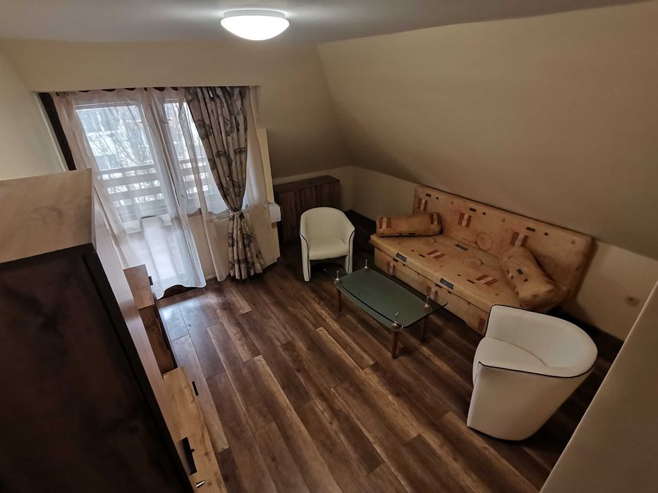 Дава се под наем Двустаен апартамент в Бургас, Изгрев - 67 кв.м за 229.5 € - Снимка #2