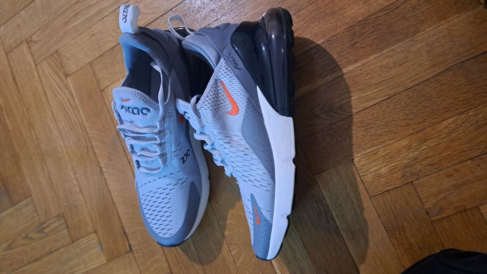 Nike AIR MAX 270 SC