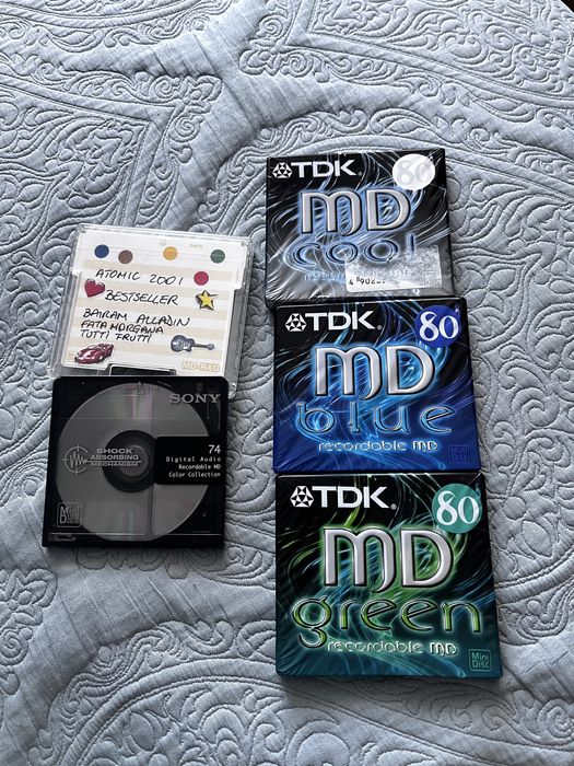 4 MiniDisc-uri TDK  noi și Sony imprimat