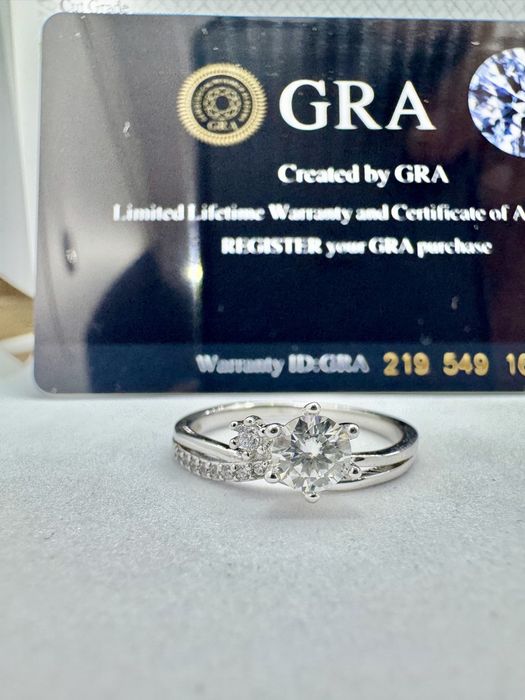 Сребърен пръстен с мойсанит (Диамант) 0.5 карата