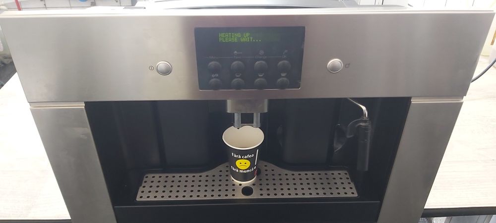 Expresoare cafea incorporabil mobila Delonghi