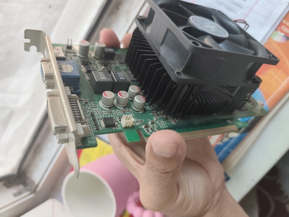 Video karta DDR2 va DDR3 ga tushadi