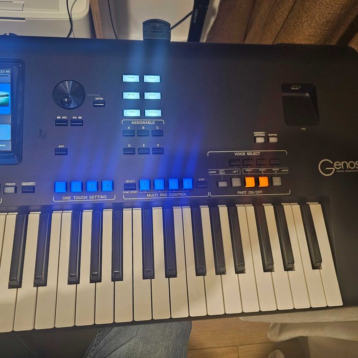 Vand sau schimb Yamaha Genos