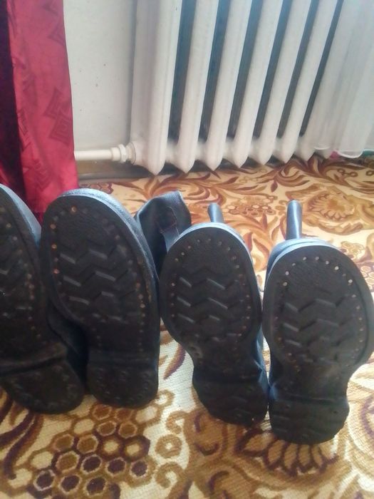 Сапоги кирзовые .ботинки