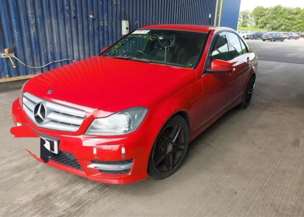 Grila centrala mercedes c class w204