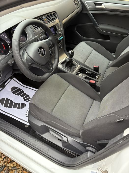 Volkswagen Golf 7 numere rosi valabile,carte de Romania,RAR efectuat