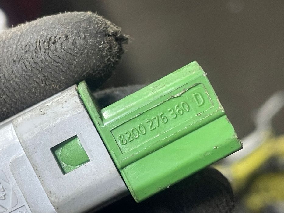 Comutator lumini frana 8200276360D Dacia Logan 2 [facelift] [2017 - 2