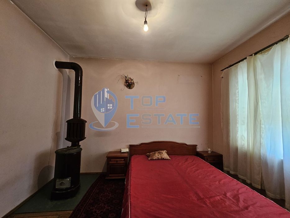 Къща в Велико Търново, област-с.Горна Липница площ 75 цена 27000