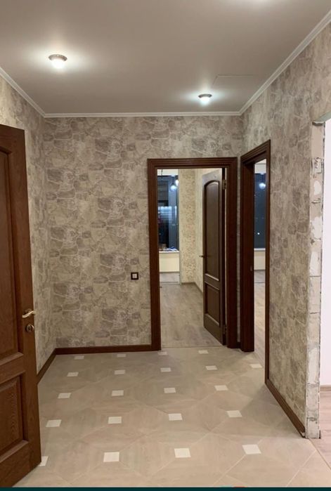 Поелейка обоев и покраска