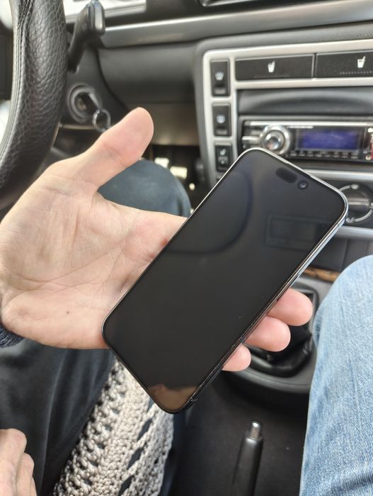 Продам iphone 15 pro 128