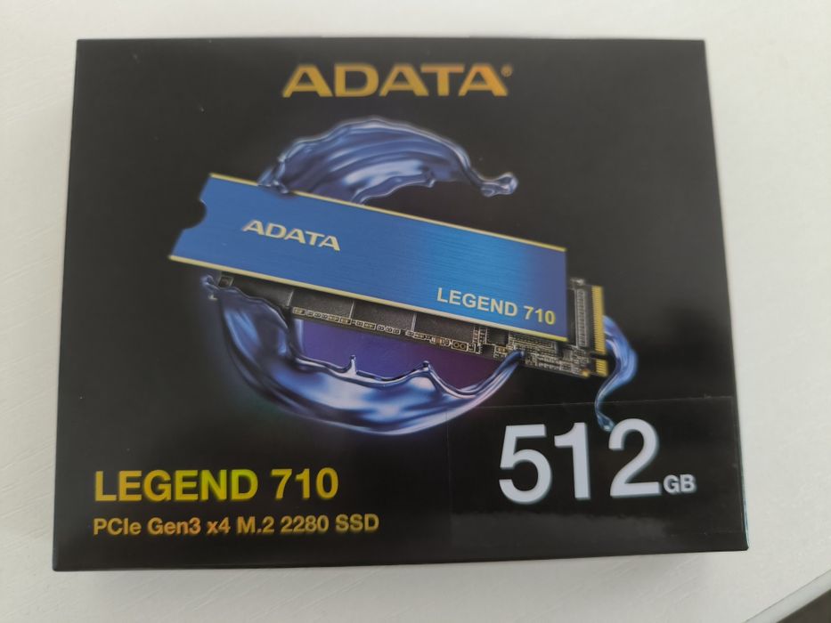 Vând ADATA SSD 512GB LEGEND 710 PCIe Gen3x4 M.2 2280 (R:2400/ W:1800MB/s).