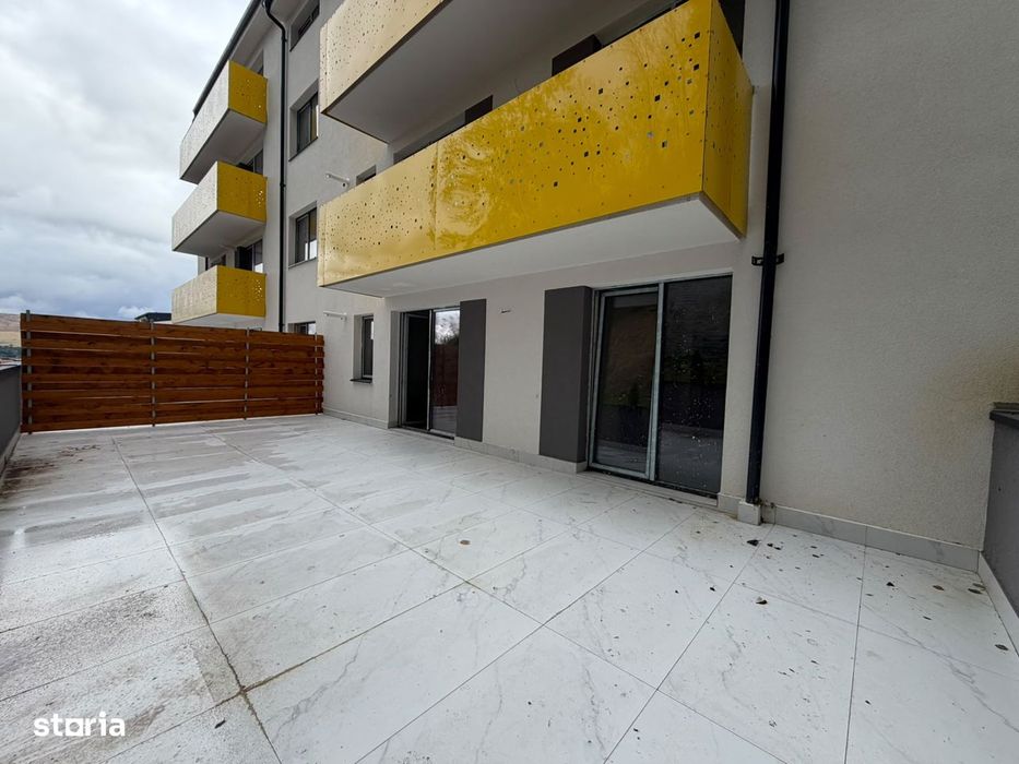 Apartament de vanzare 3 camere, 2 bai , terasa de 70 mp si parcare sub