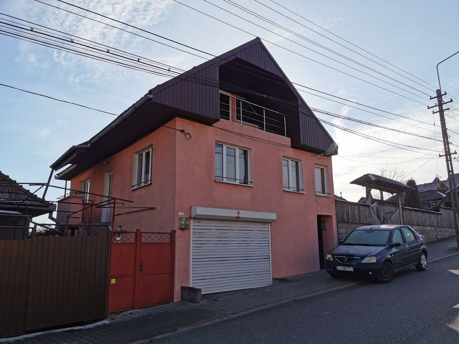 Casă - Str. Țibleșului - 6 camere - 300mp - garaj
