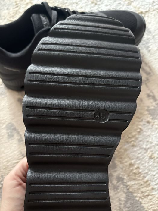 На весну кроссовки