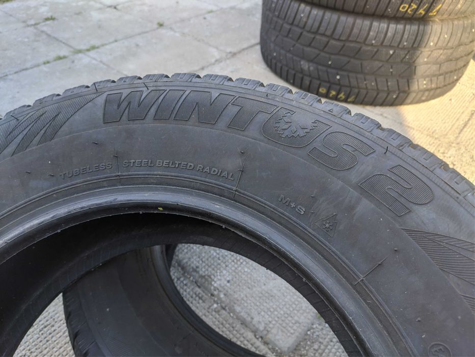 2бр Зимни Гуми 215 65 16 С - Lassa