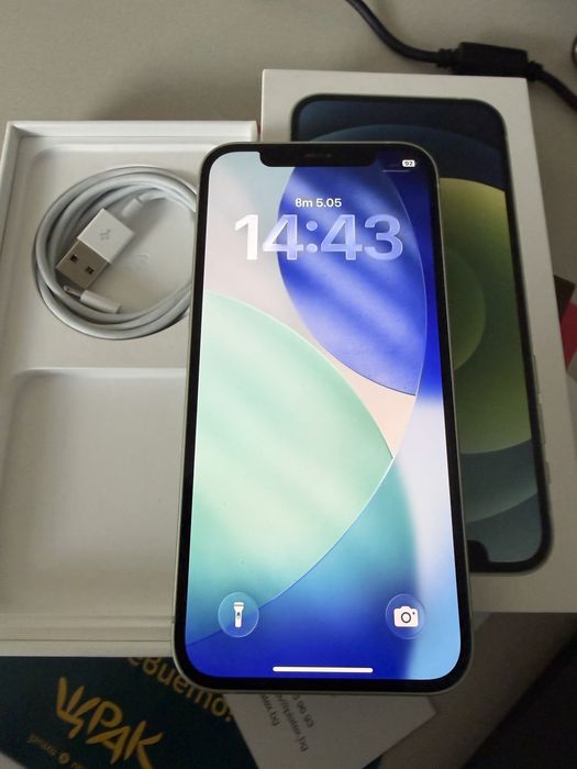Продавам Iphone 12 Green 128GB