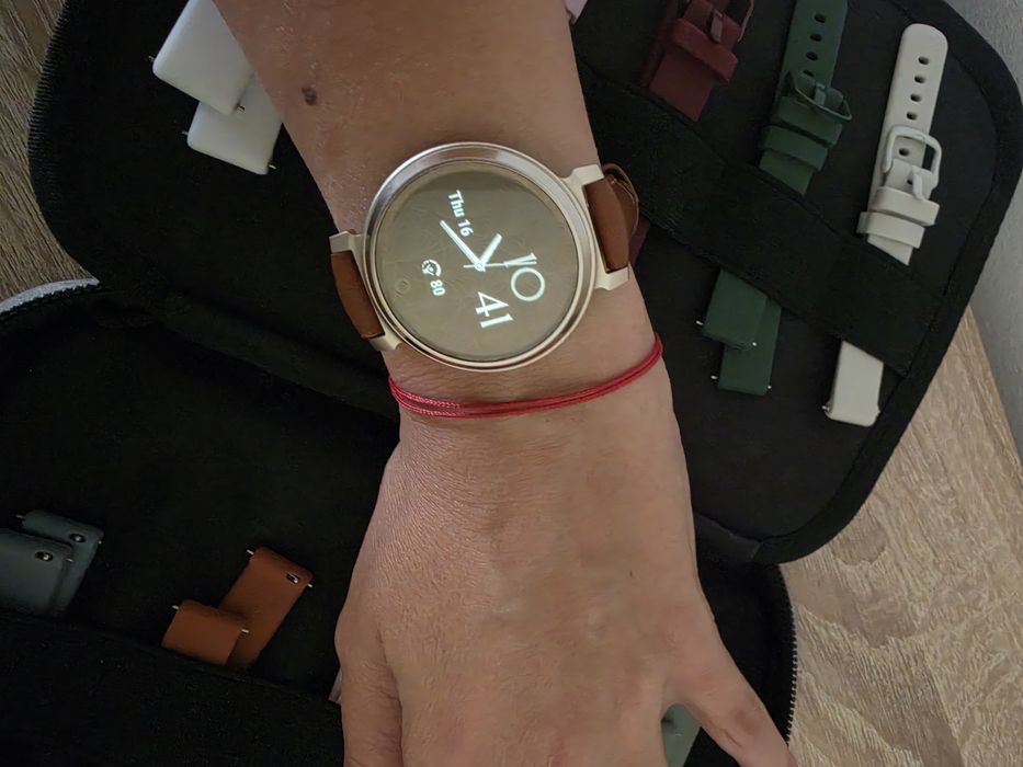 Часовник Garmin Lily2 classic