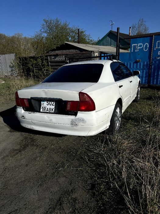 Mitsubishi Diamante 1996 2.5