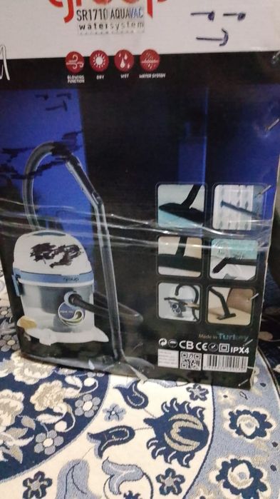 Пылесос водяной...