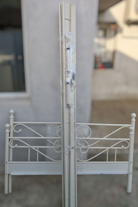 Метално винтидж легло