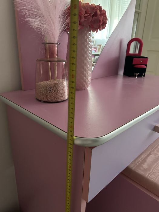 Masa de make up/ toaleta roz, in forma de inima