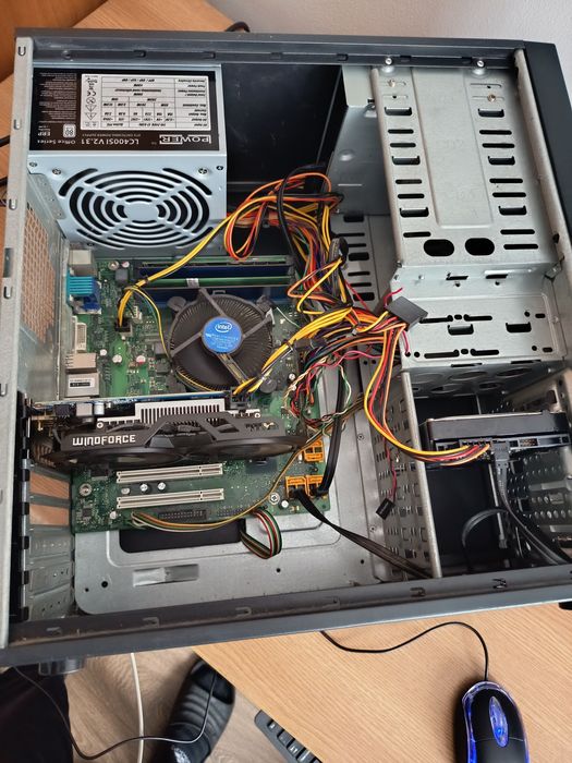 PC buget gaming intel i3 550, 8 GB, gtx 750TI 2 GB DDR5, 400 gb