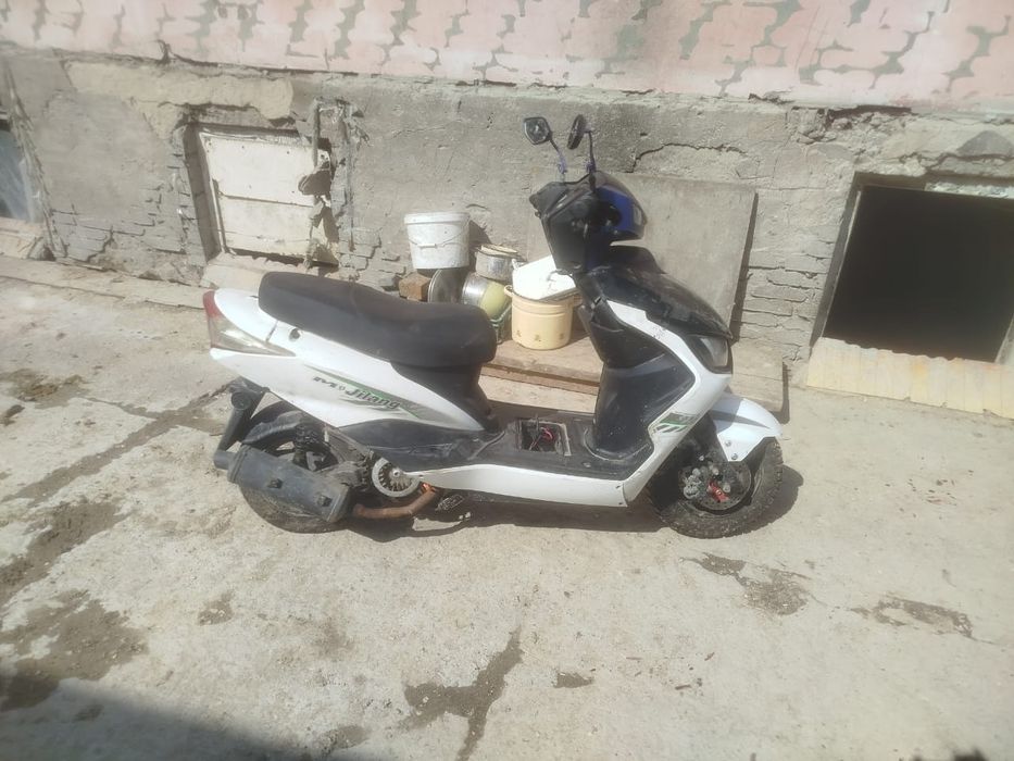 Продам мопед М8 150 куб Срочно