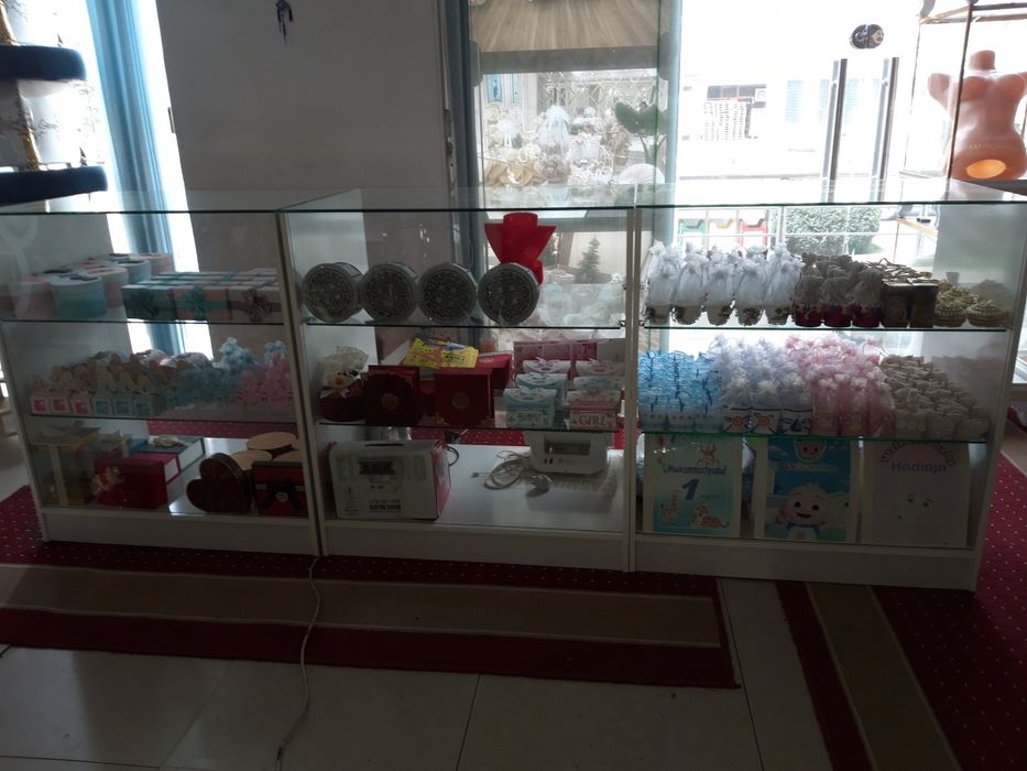 Ветрина продаётся