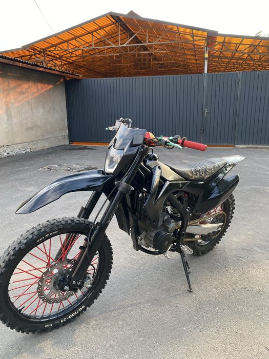 Продаю кросс эндуро 250 срочно!!