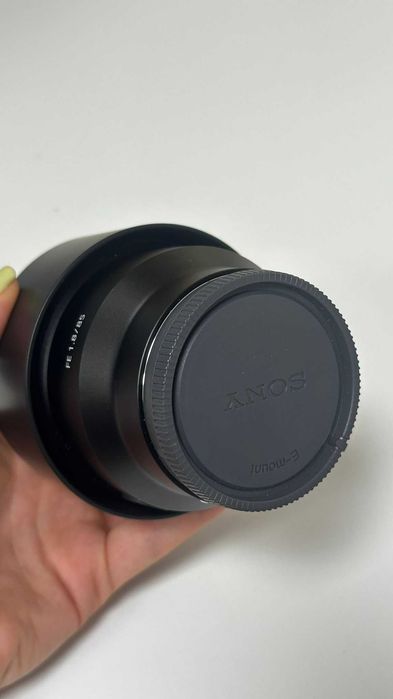 Obiectiv Sony FE 85mm F1.8