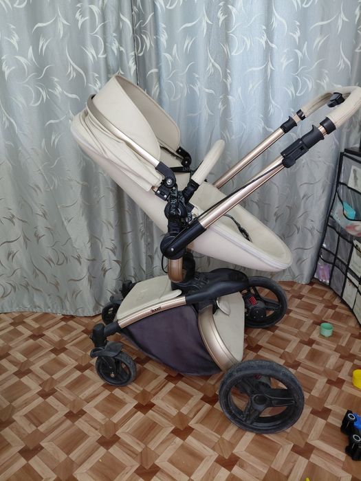 Коляска детская, качественная.