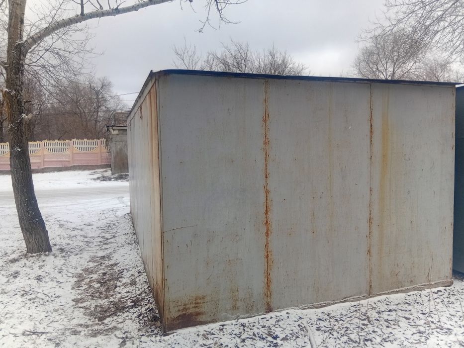 Продаю металлический гараж