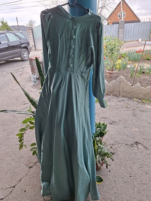 Продам вечерние платья