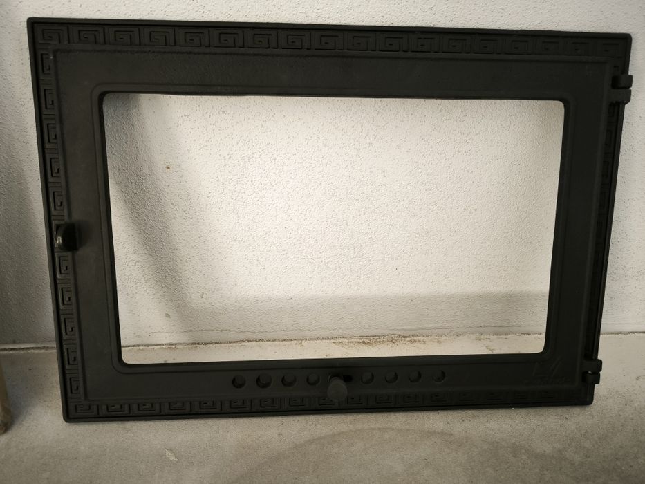 Usa Semineu Fonta 45x66 Cu  accesorii și Geam