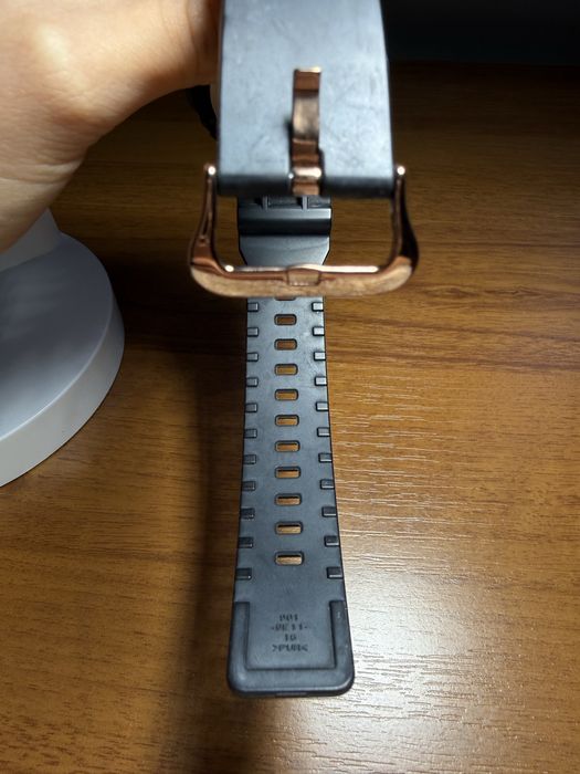 Часовник Casio G-Shok GA-810B-1A4ER
