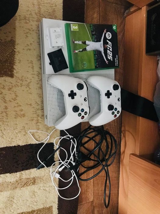 Xbox Series S duo