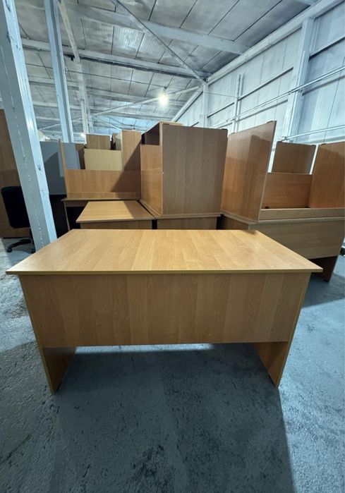 Столы, тумбы, офисные шкафы