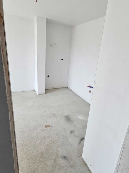 Продава се Двустаен апартамент в Пловдив, Коматево - 64 кв.м за 2110 €/кв.м - Снимка #4