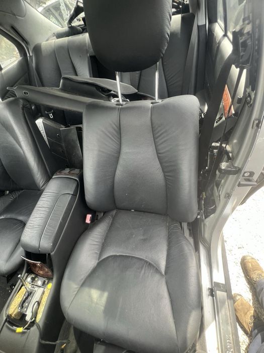 Кожен салон за Мерцедес Mercedes W220 S класа черен от десен волан