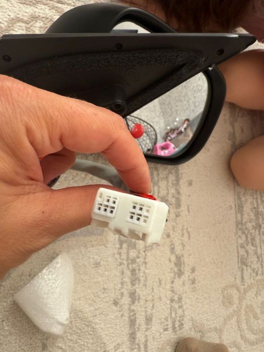 Правое зеркало рав 4