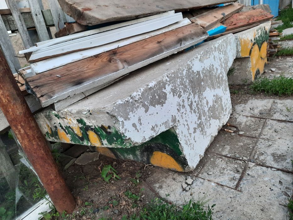 Бетонные стаканы